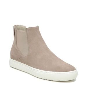 Vince newlyn Chelsea suede sneaker